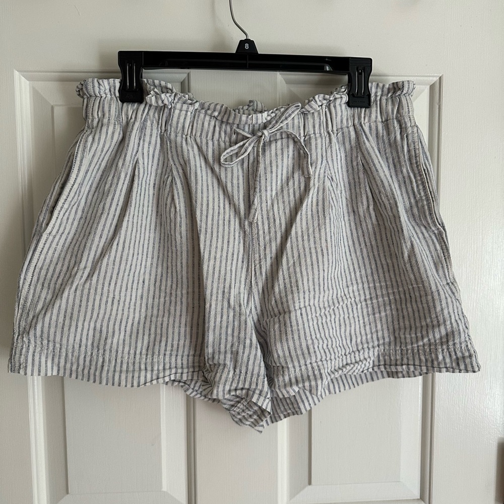 Uniqlo striped shorts, size 30-31